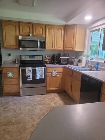$1,200 / 1br - 100ft2 - ¡Se busca compañero de cuarto! (Merrimack)63656228072067124