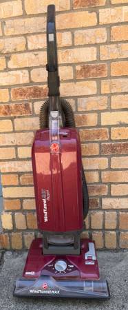 Hoover WindTunnel MAX Bagged Vacuum 1