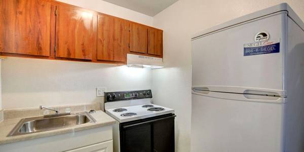 On-site laundry facilities, Studio Apartments 1