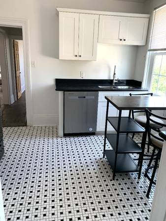 $2400.00 / 3br - Unidad de 3 habitaciones/2 baños en Freret Street cerca de Tulane - $240063792145788803120