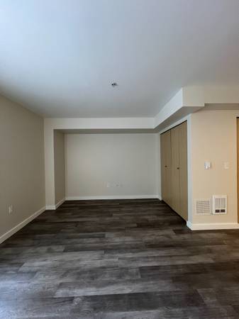 $1,685 / 424ft2 - Immediate Move-In | Cozy Courtyard Studio in Bellevue (Downtown Bellevue, Eastside, Microsoft, Overlake, Amazon)63874304710787121
