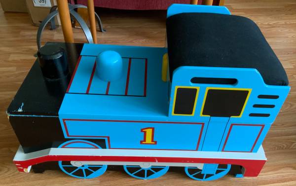 Thomas the Tank Engine Train Wooden Toy Box Storage Large Seat on Top 1