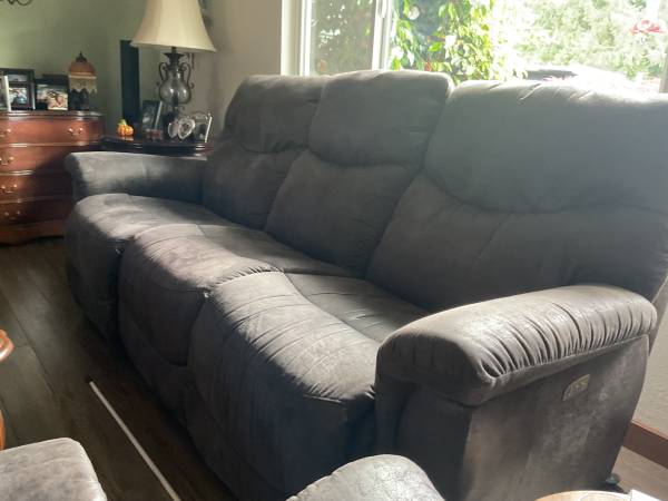 Electric couch 1