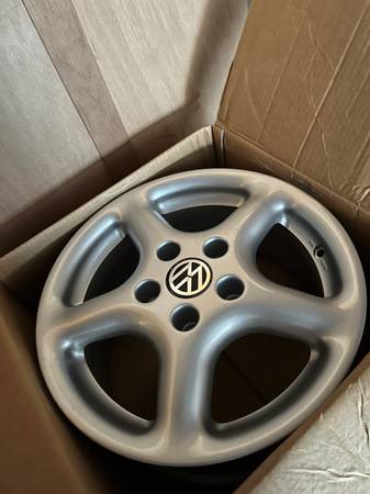 NEW VW Passat wheel 1