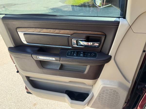 2016 RAM 3500 LONGHORN 6.7L - Photo 6