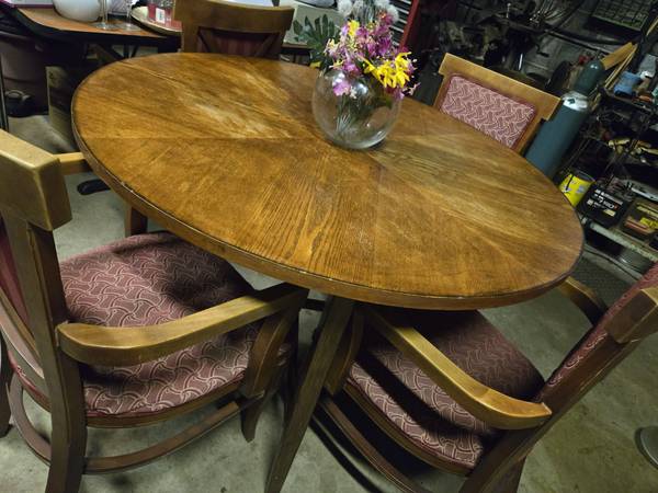 Table 4 Arm Chairs 1