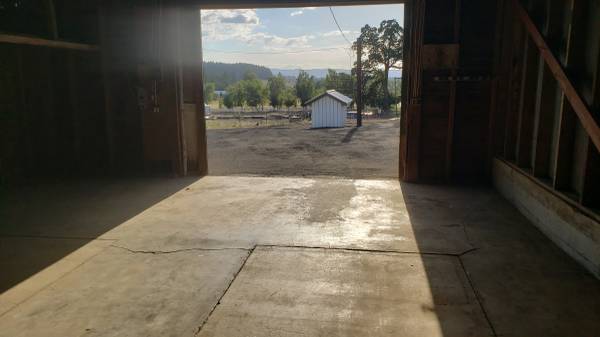$1,600 / 1592ft2 - Barn / Shop for rent available (Beaverton)63831396658819124