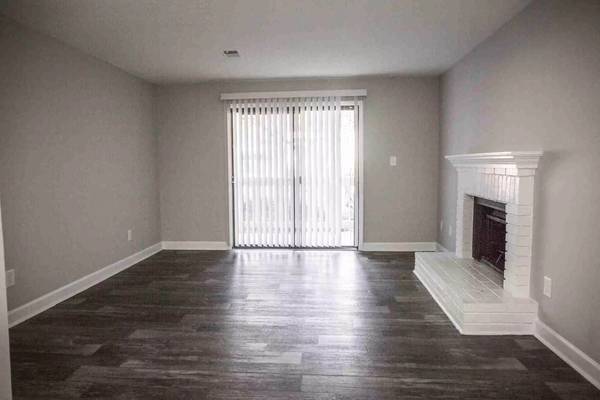 $1,202 / 2br - 1051ft2 - Check out these views! You'll love this location and this 2 bd 2 ba! (Stone Mountain)63964127988482122