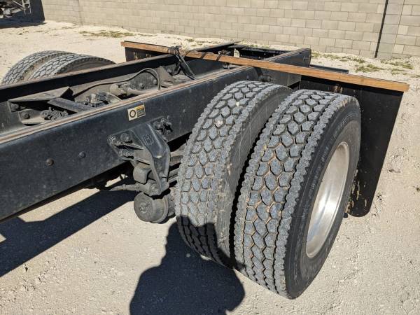 2019 Kenworth 270 chassis non-cdl - Photo 9