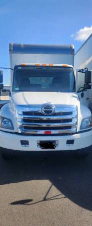 2020 Hino 268 -26FT - Main Photo