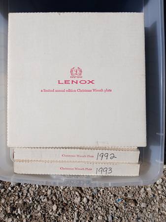 Christmas Wreath Lenox Plates 1