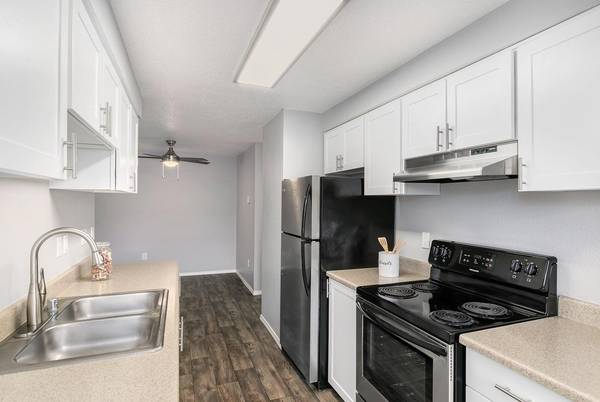 $2,150 / 3br - 1200ft2 - Package Safety with Amazon HUB Lockers (Vancouver Mall)63672601332995122