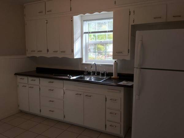 $1,350 / 1br - 700ft2 - 1 Bedroom Home in Redding - MUST SEE - 1938 Deerfield (Redding)63972529727362123