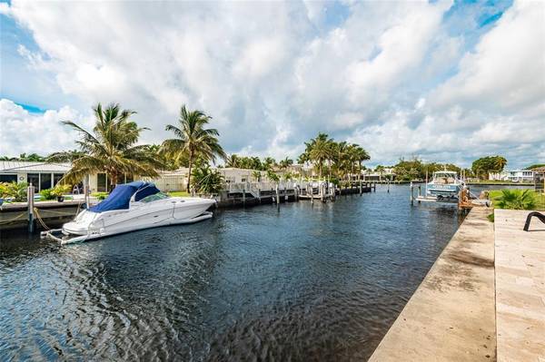 THIS PRIME WATERFRONT HOME WONT LAST 1