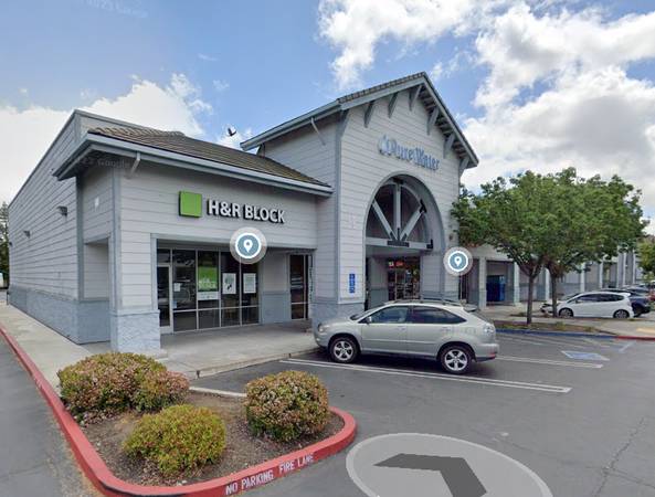 Retail Space Available in Shopping Center 1
