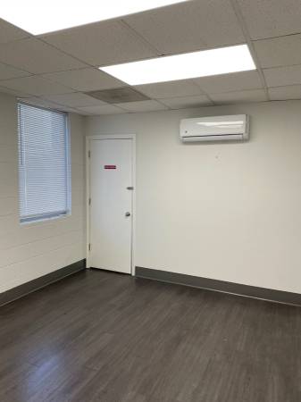 PRIVATE WINDOW OFFICE SUITE 1