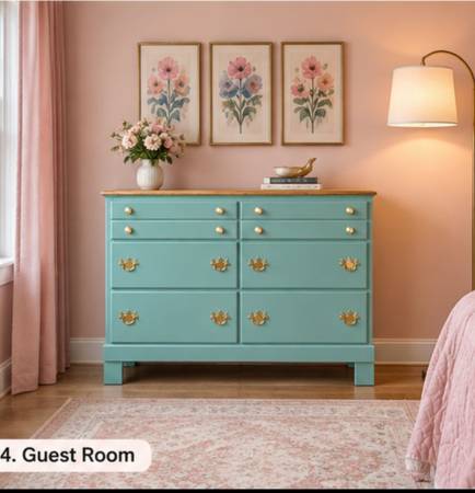 Solid wood CAROLINA  FURNITURE chest dresser with 6 drawers in good condition. A 1