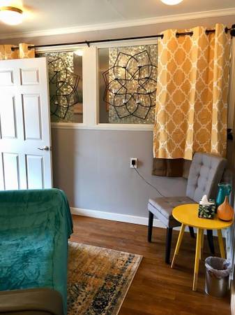 $700 Manson office retail space63845973210753123