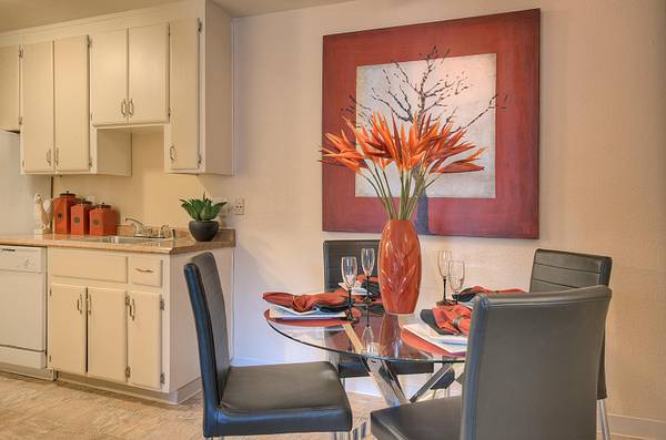 $2,400 / 2br - Spacious 2Bedroom 1Bath FOR RENT!!! AVAILABLE NOW! (fremont / union city / newark)63834322761859123