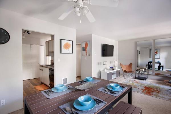 $1,712 / 2br - 1011ft2 - Wetland views, Award-winning school district, Private storage (Portland)63777363033473121