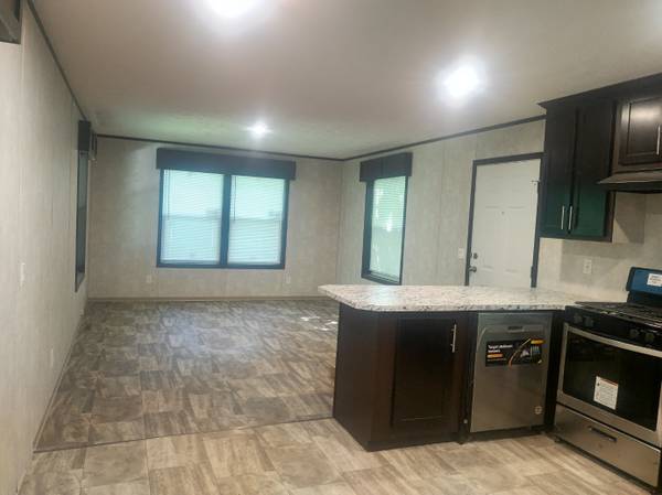 $54,900 / 2br - 770ft2 - 2022 MOBILE HOME 14 x 56. Appliances never used!! (Fort Ransom)64149666102273121