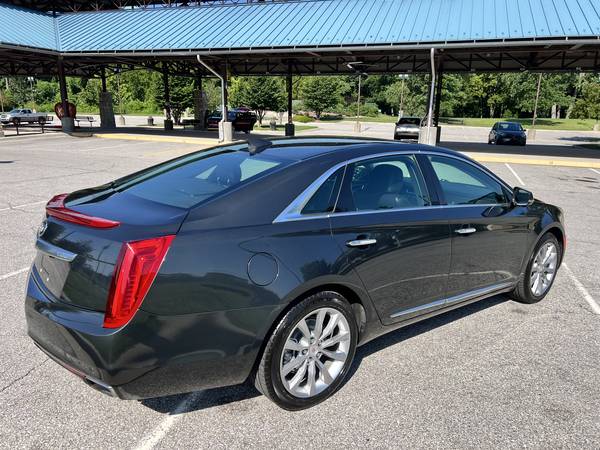 2015 Cadillac XTS (tracción en las cuatro ruedas, cámara de reversa) - $10,800 (Merriam)63621970215939123