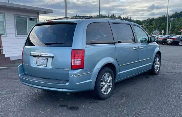 Minivan Chrysler Town & Country Limited 2010 4D - ¡Financiamiento Disponible! - $5999.00 (Aberdeen)63624449836801124