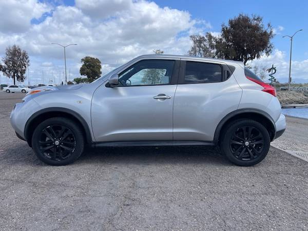 2012 Nissan Juke SL 4-door hatchback wagon "gas saver" - $4,500 (5 W 18th st. ste F National City)63470054204675124