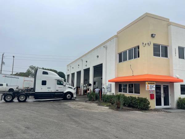 🚛HIRING Class A TEAM DRIVERS TO  HAUL US MAIL DEDICATED FREIGHT🚛📩 1