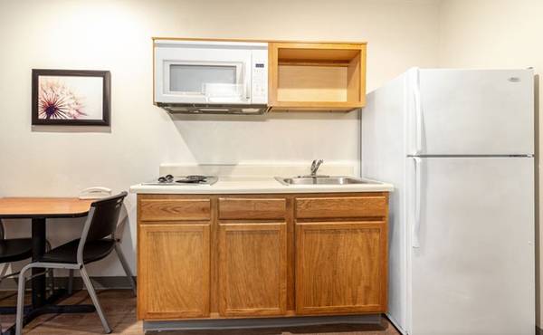 $759 / 1br - Estancia corta, comodidad a largo plazo - ¡Oferta especial! (4624 East Fwy, Baytown, TX)63924168337410122