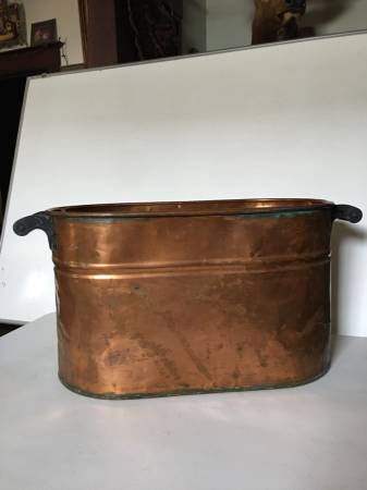 Large Rustic Antique Copper Boiler Tub with Wooden Handles 1