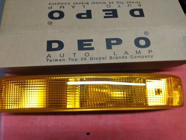 EXPRESS 2500 MARKER LIGHT 1