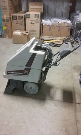 Advance AquaClean Carpet Extractor 1