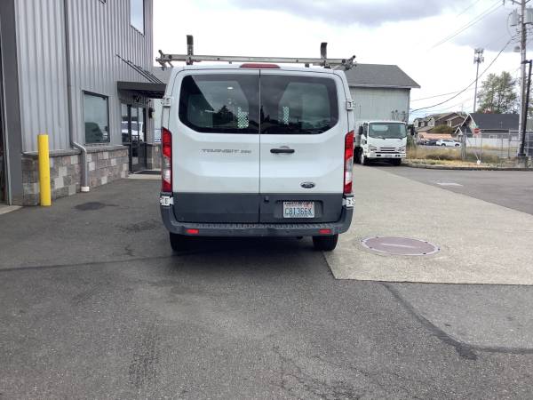 2017 Ford Transit 250 - Photo 4