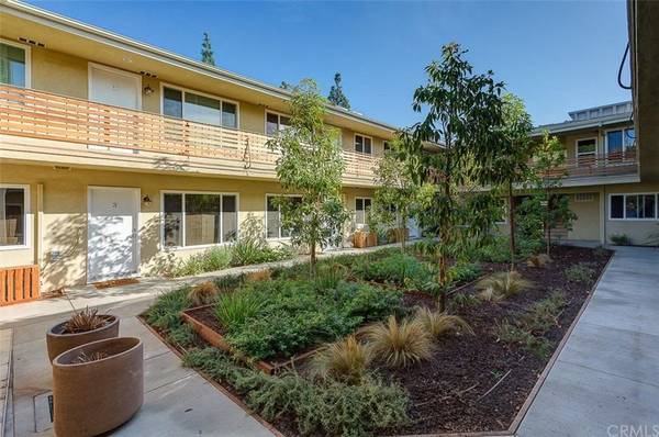 $2,245 / 1br - 708ft2 - Controlled Access/Gated, Gas Range, Recessed lighting (296 N Oakland Ave, Pasadena, CA)63840112442497124