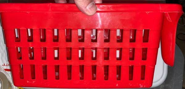 GREENBRIER SLOTTED BASKET WITH HANDLE - $3 (Baldwin)63471465546113121
