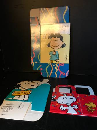 3 New PEANUTS mini gift boxes 1