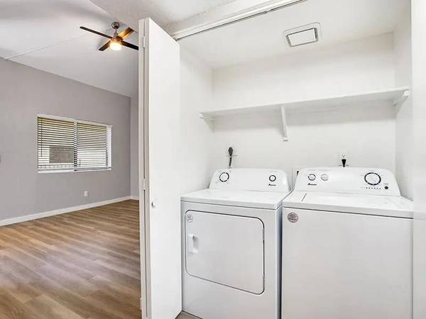 $1,599 / 2br - 900ft2 - Swimming Pool, Washer/Dryer, Pet Friendly, Linen Closet (Mesa)64024992112898122