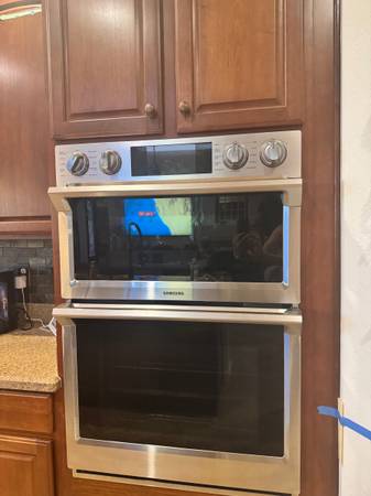 SAMSUNG MICROWAVE AND WALL OVEN COMBINATION 1