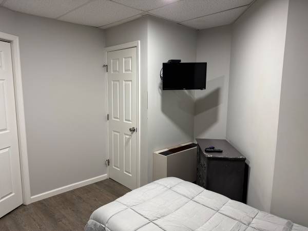 $300 / 1br - Room for rent 300.00 a week all utilities included (Quakertown)64010162584450120