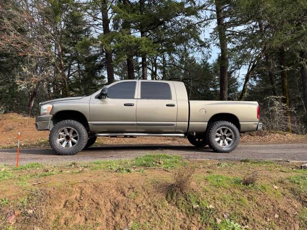 2006 Dodge 2500 Mega Cab 1