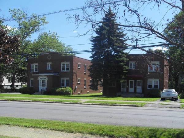 SPACIOUS 2 BR STUDENT RENTAL, HWFLRS, YARD, OS PARK, UTILS INC 1