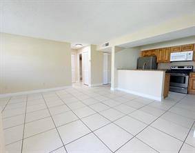 $2,100 / 2br - UPDATED 2ND FLOOR CONDO... SPLIT FLOOR PLAN.. SCREENED IN TERRACE (POMPANO BEACH)64001849176065123