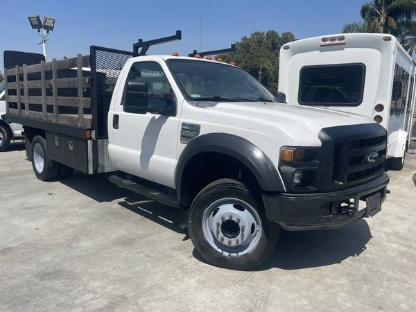 2008 Ford F-450 Super Duty 4X2 2 puertas Cabina Regular 140.8 200.8 pulg. entre ejes - $15,555 (Corona)63435332014595121