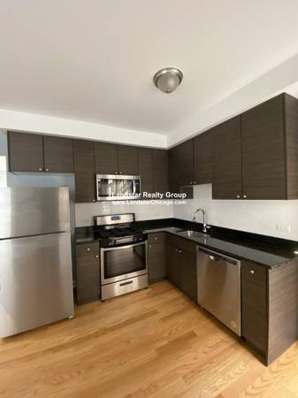 ROGERS PARK 2BD IN-UNIT LAUNDRY RENOVATED SS APPL D/W A/C CATS OKAY! 1