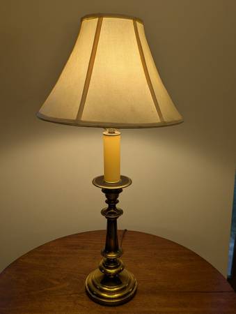 Turned brass single candle table lamp 3-way socket and white brocade cloth shade 1