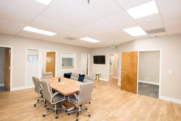 $450 / 165ft2 - Private Office with a View! (Citrus Heights)63900568457474123