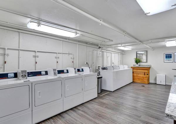 $1,399 / 1br - OPEN HOUSE FRIDAY - Get a FREE GIFT with TOUR! - Pet Friendly + AC (Beaverton)63956504510211123