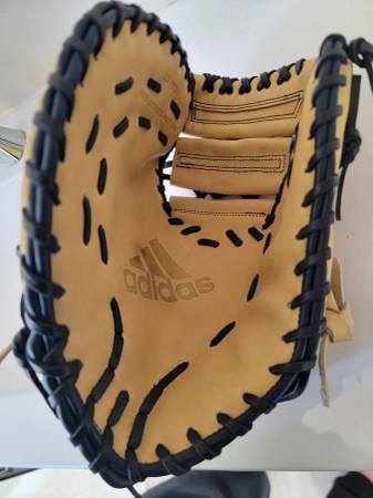 !! BRAND NEW ADIDAS 13 INCH LEFT HANDED FIRST BASEMANS MITT / GLOVE !! 1