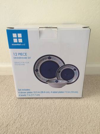 BRAND NEW/UNOPENED Essential Home Blue Bliss 12 Piece Dinnerware Set 1